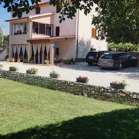 Apartmani Antonija Vozilici Bagian luar foto