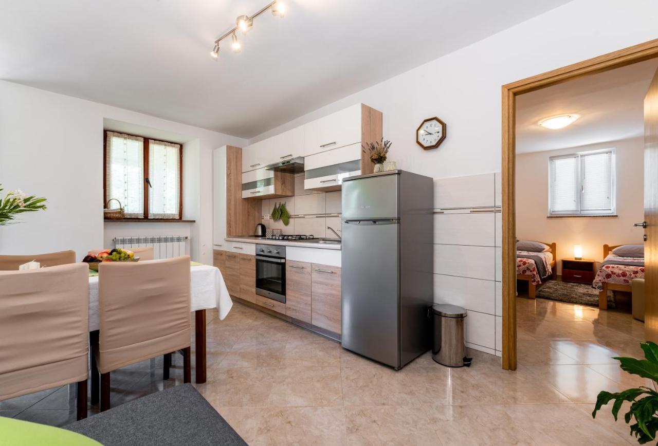 Apartmani Antonija Vozilici Bagian luar foto