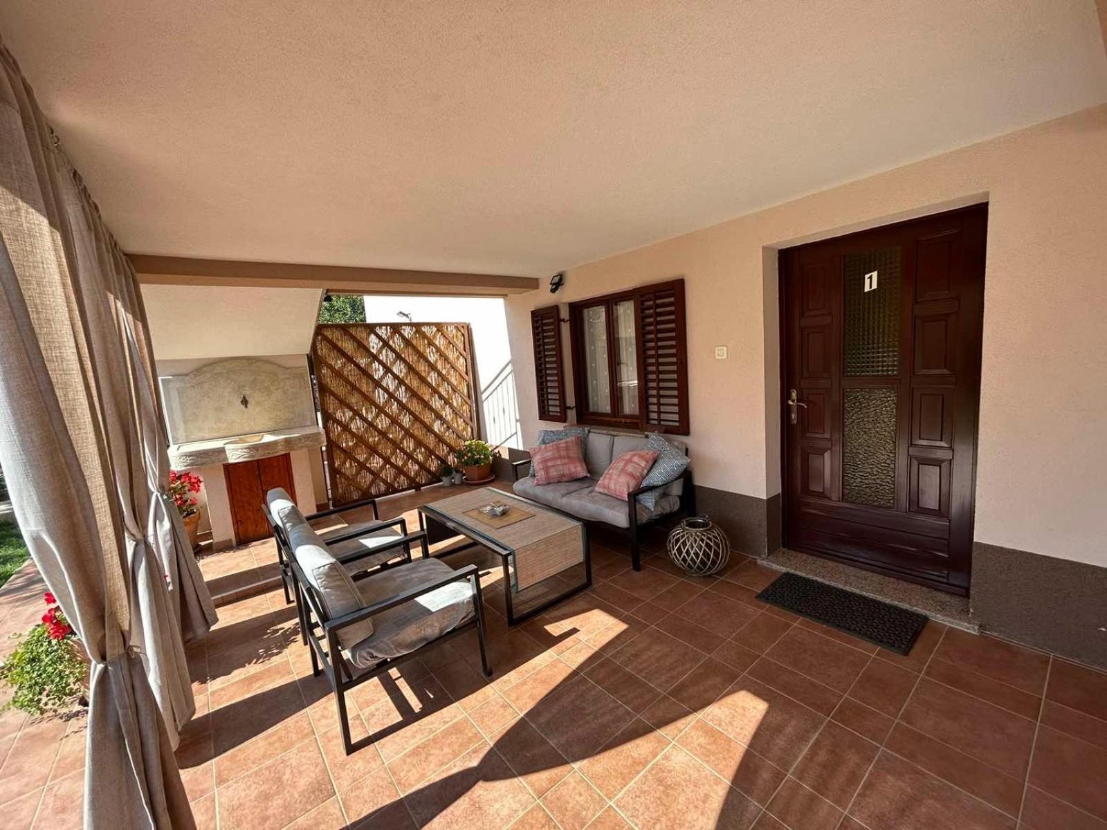 Apartmani Antonija Vozilici Bagian luar foto