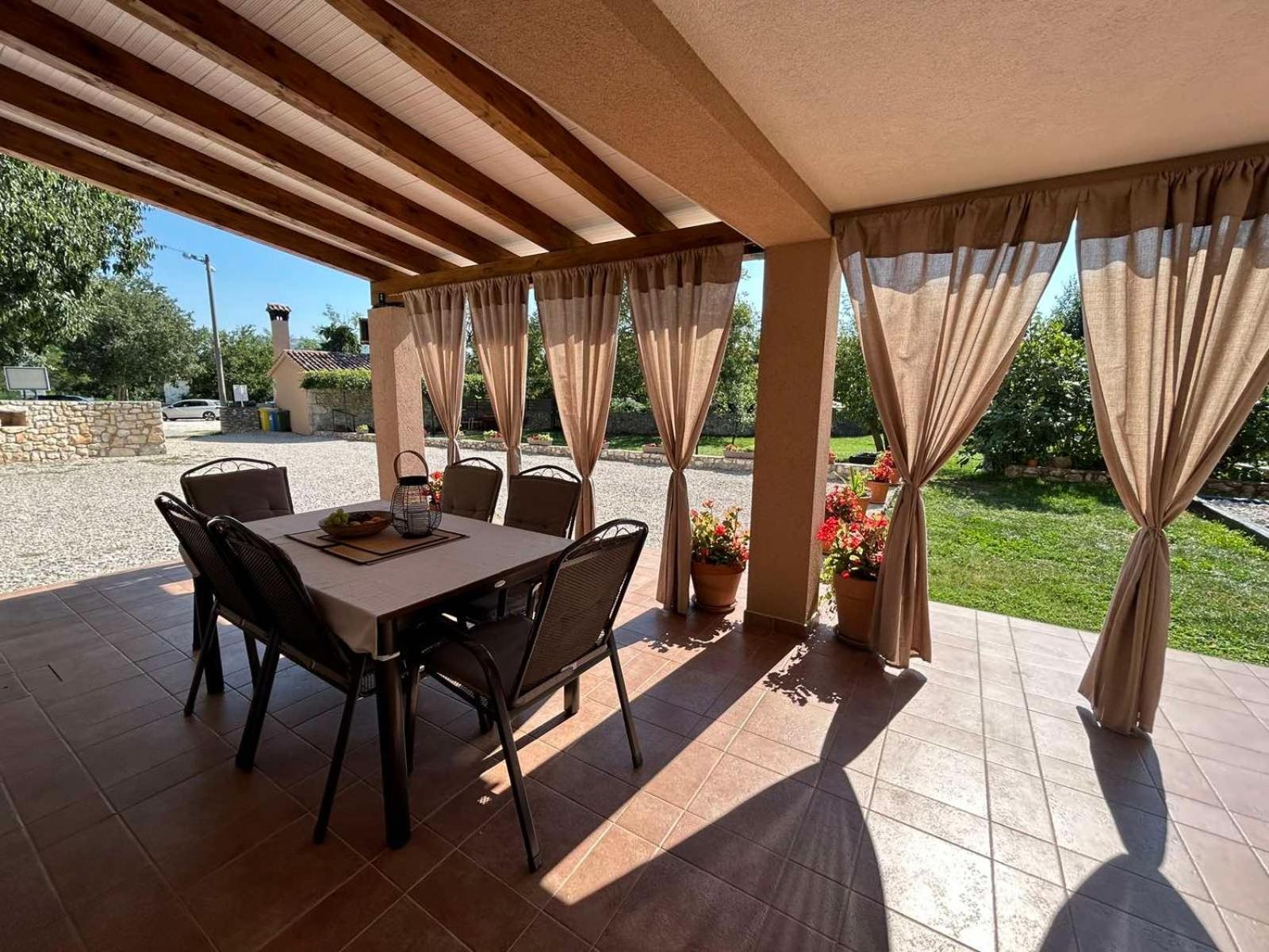 Apartmani Antonija Vozilici Bagian luar foto
